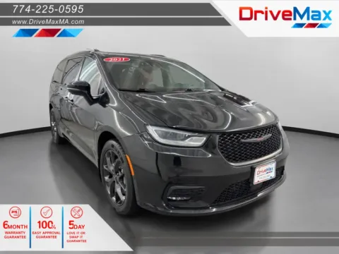 Black 2021 Chrysler Pacifica Limited Minivan 4D for sale in West Bridgewater, MA
