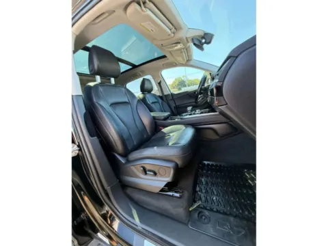 More photos of 2017 Audi Q7 2.0T Premium Sport Utility 4D at DriveMax (Auto Center Sales and Service), MA