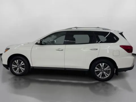 More photos of 2020 Nissan Pathfinder SV Sport Utility 4D at DriveMax (Auto Center Sales and Service), MA