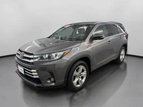 More photos of 2017 Toyota Highlander Limited Sport Utility 4D at DriveMax (Auto Center Sales and Service), MA