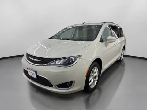 More photos of 2017 Chrysler Pacifica Touring-L Minivan 4D at DriveMax (Auto Center Sales and Service), MA