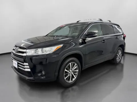 More photos of 2019 Toyota Highlander XLE Sport Utility 4D at DriveMax (Auto Center Sales and Service), MA