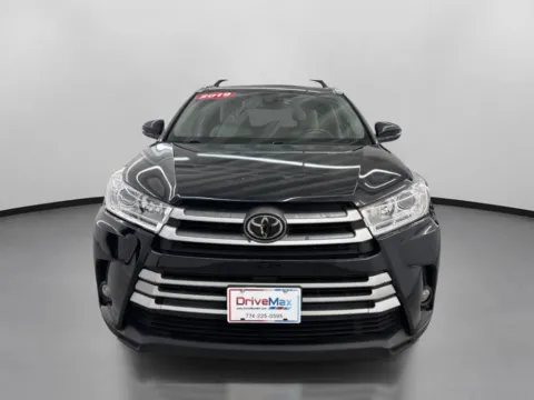Photos of 2019 Toyota Highlander XLE Sport Utility 4D for sale in West Bridgewater, MA at DriveMax (Auto Center Sales and Service)