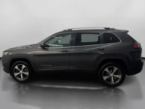 More photos of 2019 Jeep Cherokee Limited Sport Utility 4D at DriveMax (Auto Center Sales and Service), MA