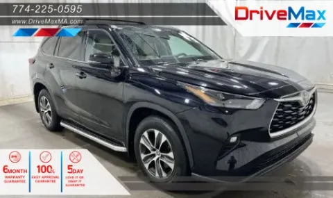 Blue 2022 Toyota Highlander XLE Sport Utility 4D for sale in West Bridgewater, MA