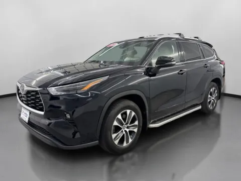 More photos of 2022 Toyota Highlander XLE Sport Utility 4D at DriveMax (Auto Center Sales and Service), MA