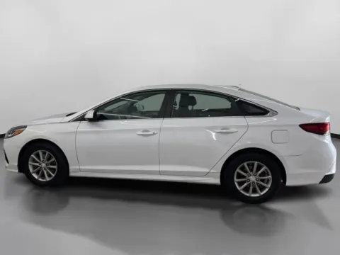 More photos of 2019 Hyundai Sonata SE Sedan 4D at DriveMax (Auto Center Sales and Service), MA