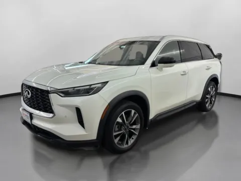 More photos of 2023 INFINITI QX60 LUXE Sport Utility 4D at DriveMax (Auto Center Sales and Service), MA