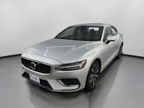 More photos of 2022 Volvo S60 B5 Inscription Sedan 4D at DriveMax (Auto Center Sales and Service), MA