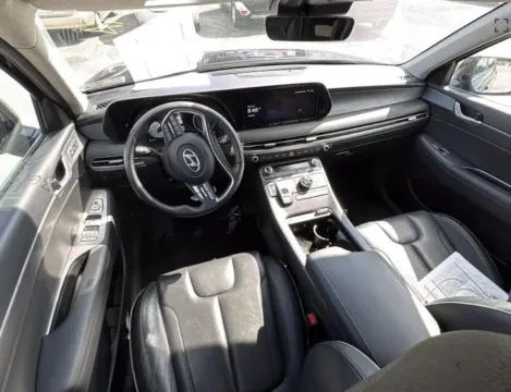 Another view of 2023 Hyundai Palisade Limited Sport Utility 4D for sale in West Bridgewater, MA at DriveMax (Auto Center Sales and Service)