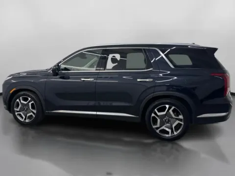 More photos of 2023 Hyundai Palisade Limited Sport Utility 4D at DriveMax (Auto Center Sales and Service), MA