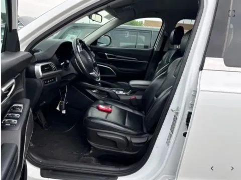 Another view of 2020 Kia Telluride LX Sport Utility 4D for sale in West Bridgewater, MA at DriveMax (Auto Center Sales and Service)