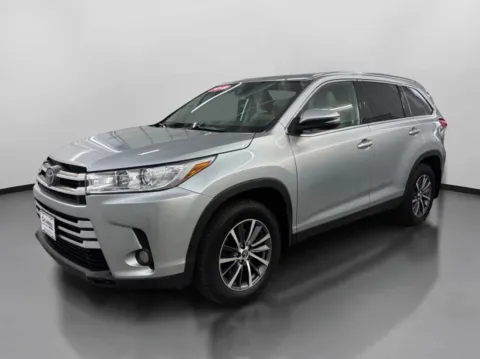 More photos of 2019 Toyota Highlander XLE Sport Utility 4D at DriveMax (Auto Center Sales and Service), MA