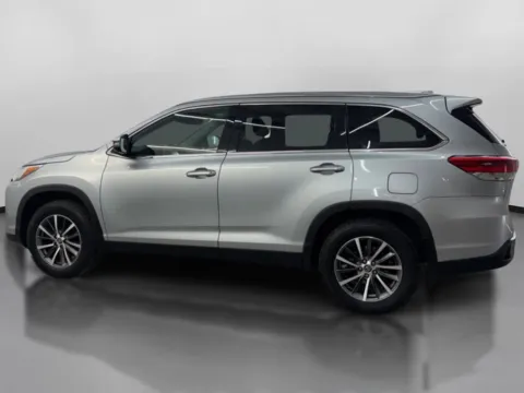More photos of 2019 Toyota Highlander XLE Sport Utility 4D at DriveMax (Auto Center Sales and Service), MA