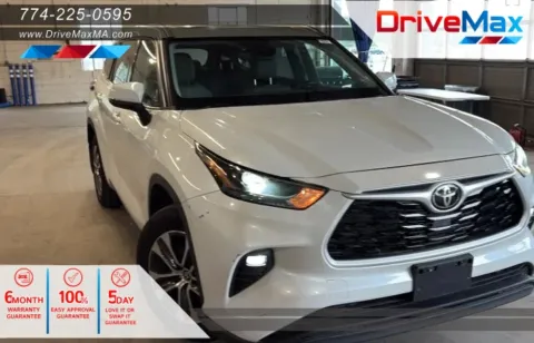 White 2022 Toyota Highlander XLE Sport Utility 4D for sale in West Bridgewater, MA