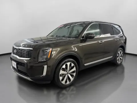 More photos of 2020 Kia Telluride S Sport Utility 4D at DriveMax (Auto Center Sales and Service), MA