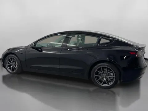 More photos of 2021 Tesla Model 3 Long Range Sedan 4D at DriveMax (Auto Center Sales and Service), MA