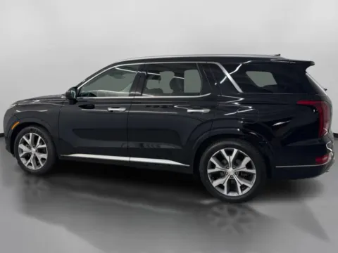 More photos of 2022 Hyundai Palisade Limited Sport Utility 4D at DriveMax (Auto Center Sales and Service), MA