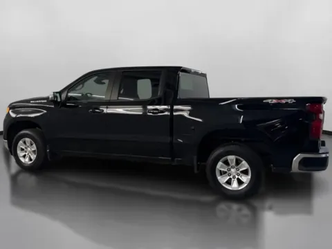 More photos of 2022 Chevrolet Silverado 1500 Crew Cab LT Pickup 4D 5 3/4 ft at DriveMax (Auto Center Sales and Service), MA
