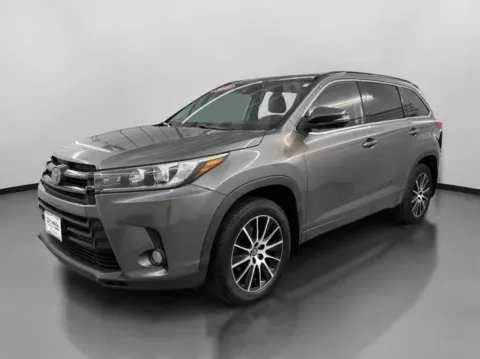More photos of 2018 Toyota Highlander SE Sport Utility 4D at DriveMax (Auto Center Sales and Service), MA
