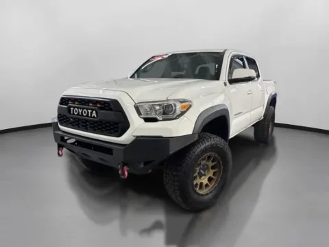 More photos of 2017 Toyota Tacoma Double Cab TRD Off-Road Pickup 4D 5 ft at DriveMax (Auto Center Sales and Service), MA