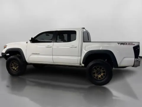 More photos of 2017 Toyota Tacoma Double Cab TRD Off-Road Pickup 4D 5 ft at DriveMax (Auto Center Sales and Service), MA