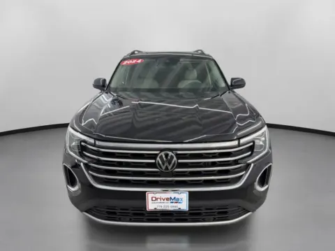 Photos of 2024 Volkswagen Atlas SE 4MOTION w/Tech Pkg Sport Utility 4D for sale in West Bridgewater, MA at DriveMax (Auto Center Sales and Service)