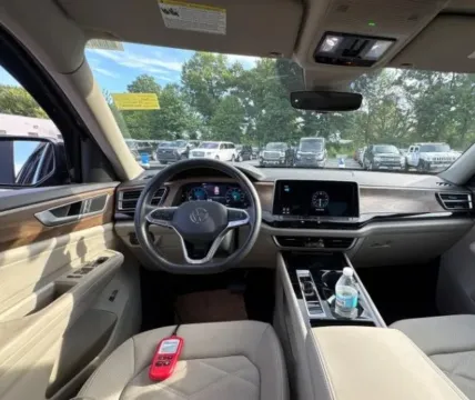 Photos of 2024 Volkswagen Atlas SE 4MOTION w/Tech Pkg Sport Utility 4D for sale in West Bridgewater, MA at DriveMax (Auto Center Sales and Service)