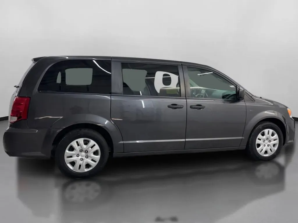 More photos of 2019 Dodge Grand Caravan Passenger SE Minivan 4D at DriveMax (Auto Center Sales and Service), MA