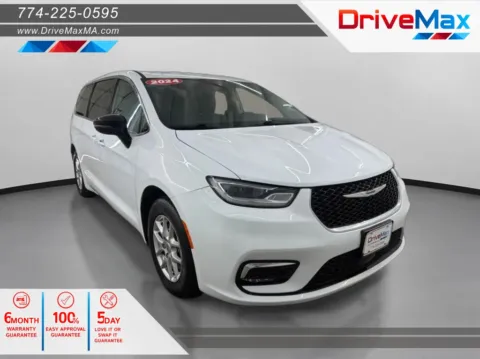 Unknown 2024 Chrysler Pacifica Touring L Van 4D for sale in West Bridgewater, MA