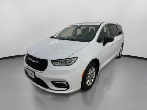 More photos of 2024 Chrysler Pacifica Touring L Van 4D at DriveMax (Auto Center Sales and Service), MA