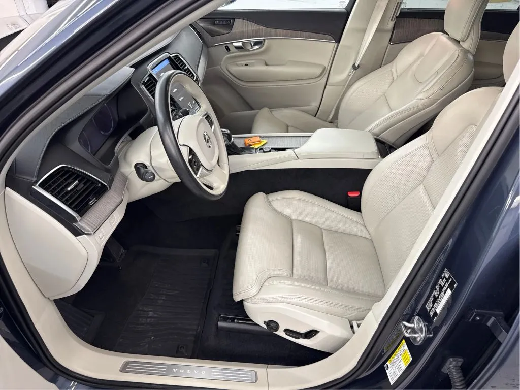 2022 Volvo XC90 Inscription - Photo 13