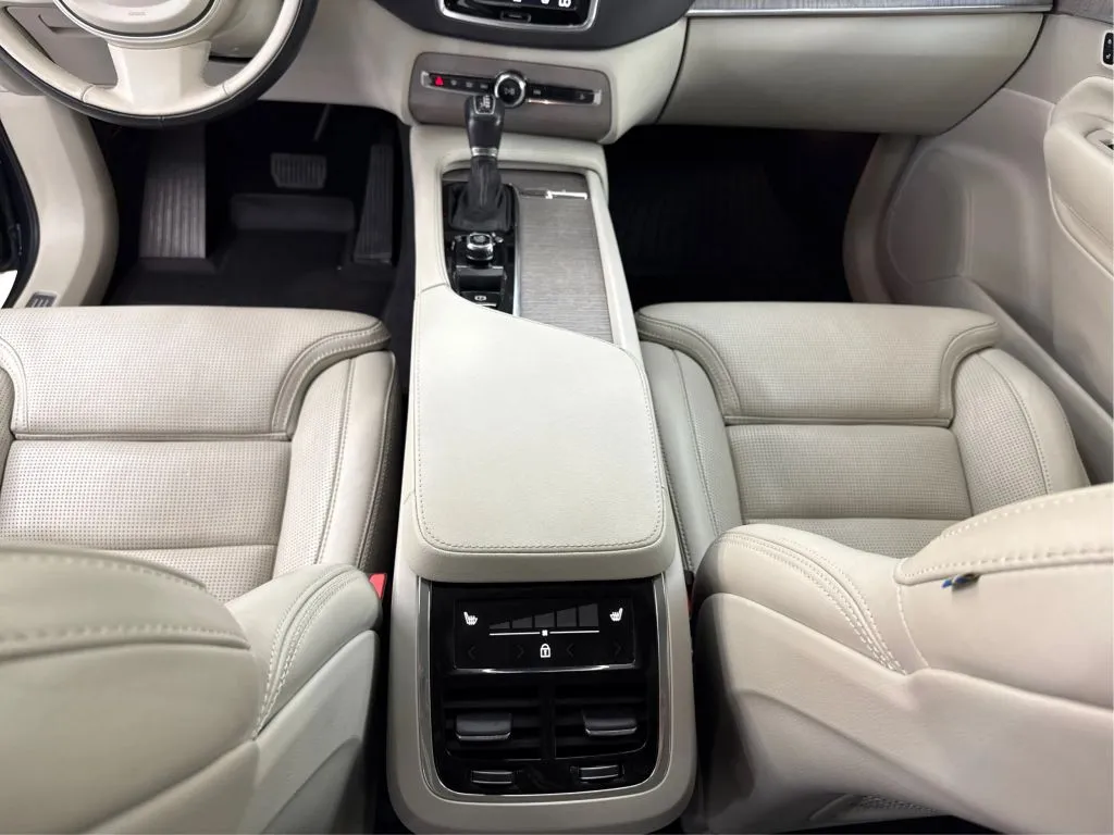 2022 Volvo XC90 Inscription - Photo 22
