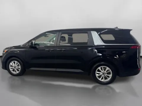 More photos of 2022 Kia Carnival LX w/Seat Pkg Minivan 4D at DriveMax (Auto Center Sales and Service), MA