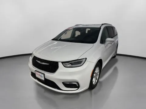 More photos of 2022 Chrysler Pacifica Touring L Van 4D at DriveMax (Auto Center Sales and Service), MA