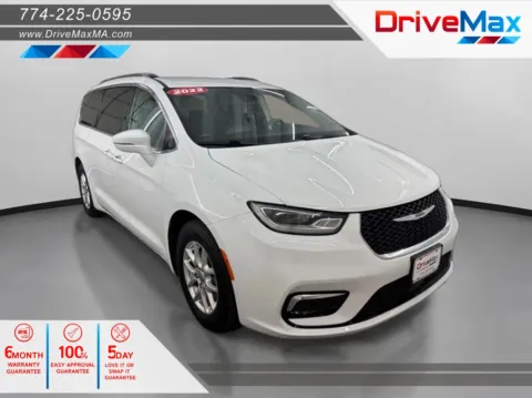 White 2022 Chrysler Pacifica Touring L Van 4D for sale in West Bridgewater, MA