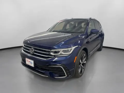 More photos of 2022 Volkswagen Tiguan SEL R-Line 4MOTION Sport Utility 4D at DriveMax (Auto Center Sales and Service), MA