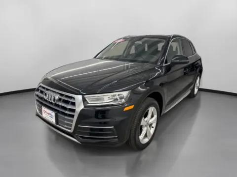 More photos of 2020 Audi Q5 45 TFSI Premium Sport Utility 4D at DriveMax (Auto Center Sales and Service), MA