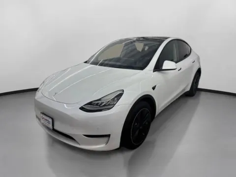 More photos of 2022 Tesla Model Y Long Range Sport Utility 4D at DriveMax (Auto Center Sales and Service), MA