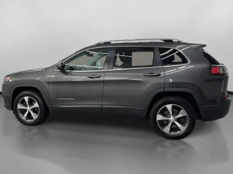 More photos of 2019 Jeep Cherokee Limited Sport Utility 4D at DriveMax (Auto Center Sales and Service), MA