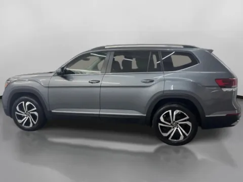 More photos of 2022 Volkswagen Atlas SEL 4Motion Sport Utility 4D at DriveMax (Auto Center Sales and Service), MA
