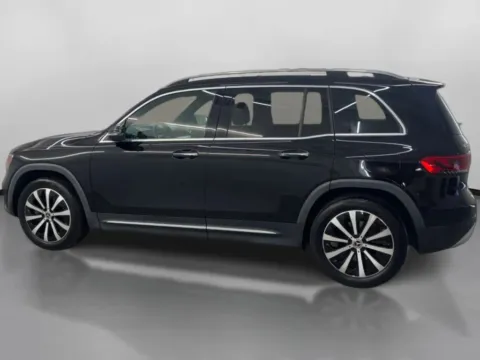 More photos of 2022 Mercedes-Benz GLB 250 4MATIC Sport Utility 4D at DriveMax (Auto Center Sales and Service), MA