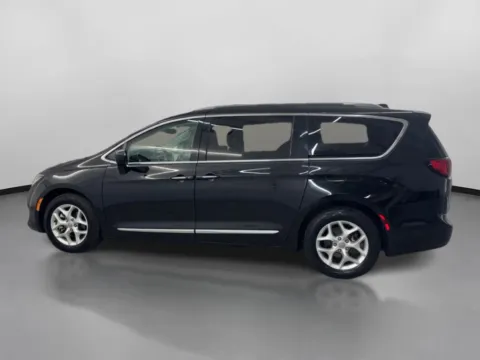 More photos of 2017 Chrysler Pacifica Touring-L Plus Minivan 4D at DriveMax (Auto Center Sales and Service), MA