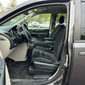 Photos of 2019 Dodge Grand Caravan Passenger SE Minivan 4D for sale in West Bridgewater, MA at DriveMax (Auto Center Sales and Service)