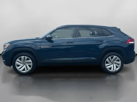More photos of 2022 Volkswagen Atlas Cross Sport SE 4MOTION w/Technology Sport Utility 4D at DriveMax (Auto Center Sales and Service), MA