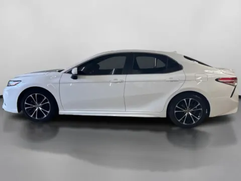 More photos of 2020 Toyota Camry SE Sedan 4D at DriveMax (Auto Center Sales and Service), MA