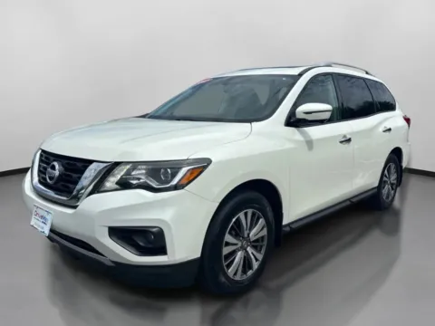 More photos of 2017 Nissan Pathfinder SL Sport Utility 4D at DriveMax (Auto Center Sales and Service), MA