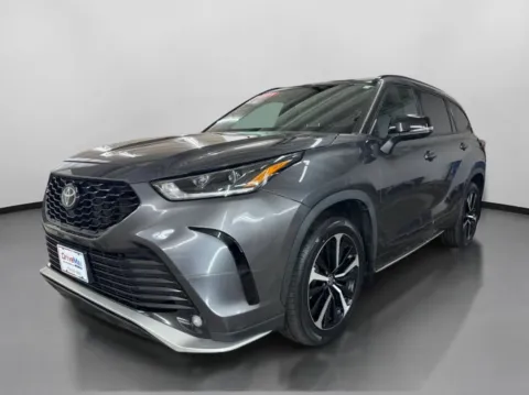 More photos of 2021 Toyota Highlander XSE Sport Utility 4D at DriveMax (Auto Center Sales and Service), MA
