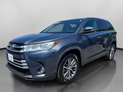 More photos of 2019 Toyota Highlander XLE Sport Utility 4D at DriveMax (Auto Center Sales and Service), MA