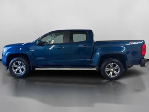 More photos of 2019 Chevrolet Colorado Crew Cab Z71 Pickup 4D 5 ft at DriveMax (Auto Center Sales and Service), MA